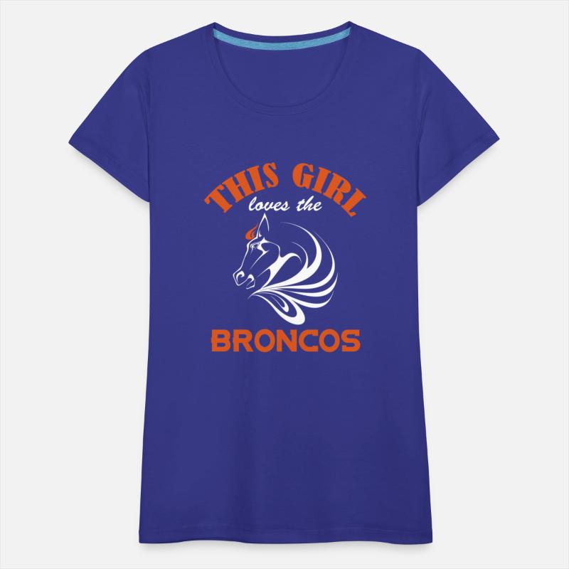 THIS GIRL LOVES FOOTBALL